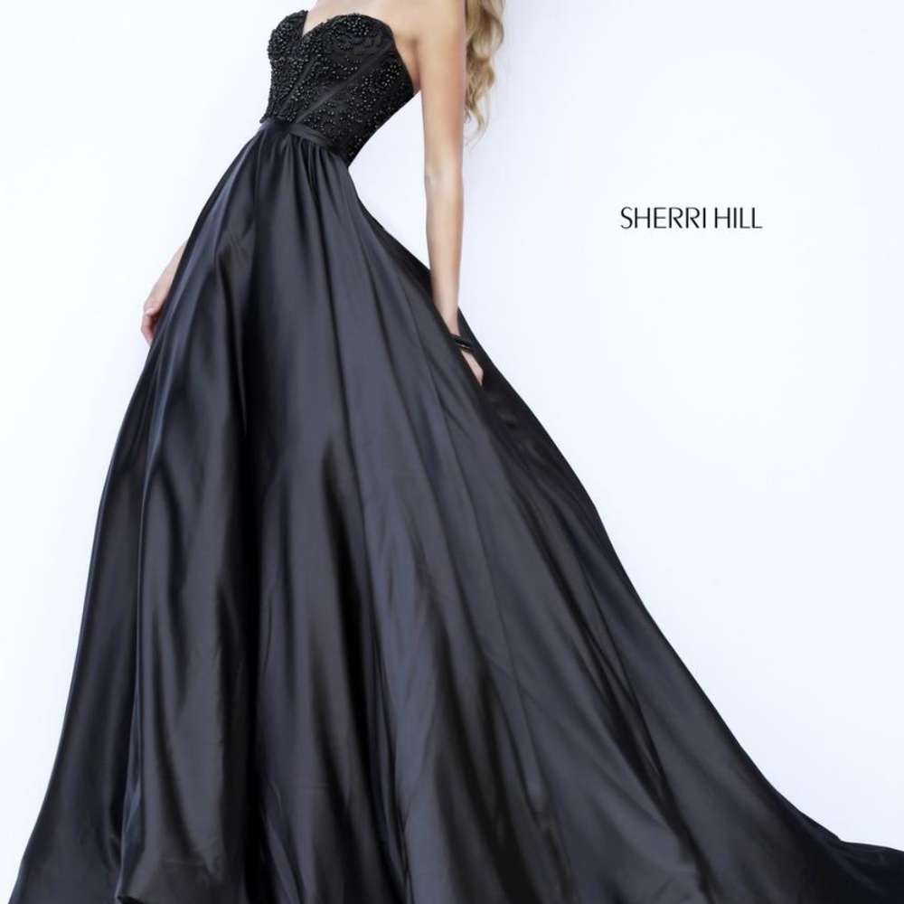 Fall 2018 Black Sherri Hill Ball Gown Size 2